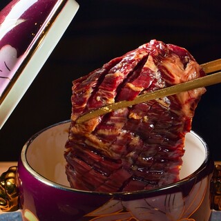 肉やお米、水までにこだわった逸品が揃うコース