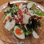 ポポラマーマ - 料理写真:国産ハーブ鶏のシリアルシーザーサラダ(2〜3人前)