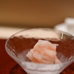 鮨 おとわ - "北國赤鰕（あまえび、=ほつこくあかえび）"