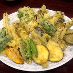 藤吉 - 旬の野菜と山菜の天ぷら