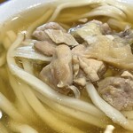 竹清 - 生姜鶏ねぎ塩うどん小¥840内　メニュー画像が美味しそうだったので実物を見て残念な気持ちに。味も普通。高いしこれならかけで良い。
