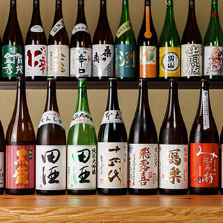 唎酒師が厳選！美味しい銘柄のみを揃えた日本酒は約50種類