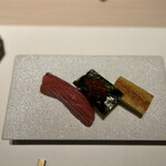 鮨のしはち - 中トロ・北海道産のいくら・玉