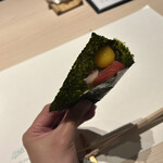 鮨のしはち - とろたくに生卵のっけたTKG