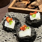 sincere - アオリイカと竹炭のフワフワパン