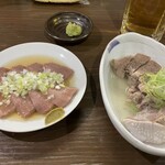 もつ焼 かど - レバトロ刺◎、茹でタン