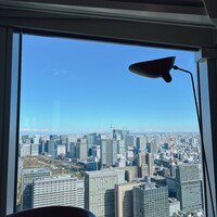 ザ タヴァン グリル＆ラウンジ - 