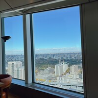 ザ タヴァン グリル＆ラウンジ - 