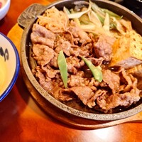 荒井屋 本店 - 牛鍋アップ
