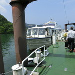 いっぷくどう - 釣りやスケッチなど多くの人が乗船します。 