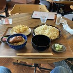 庄八 - 盛りうどんとミニミニソースカツ丼