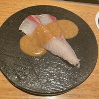 築地青空三代目 大名古屋ビルヂング店 - 前菜　カンパチ味噌だれ