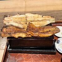 にょろ助 銀座 - 鰻重 極み太鰻二尾（白焼蒲焼食べ比べ ご飯少)