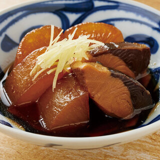 四季それぞれの恵みを楽しむ一皿に、新たな創作蕎麦もございます