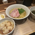 支那蕎麦 澤田 - 昆布水つけ麺　２種のわんたん　　1400円
