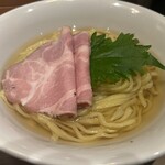 支那蕎麦 澤田 - レアチャーもしっとり柔らかで絶品