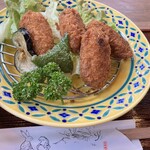 八千代亭 - メニューには「大粒！」と書いてあったカキフライ