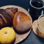 金絲雀 - クロワッサンと和栗あんぱん