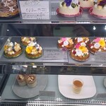 Patisserie Richroma - ショーケース（左）