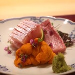 日本料理 吟 - 氷見寒ぶりと昆布森産ウニ「黄上」の盛合せアップ