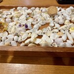 roku - 香箱蟹のタルト　あん肝柿のテリーヌ