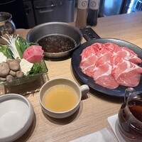 すき焼 しゃぶしゃぶつかだ KITTE大阪店 - 