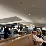 Malaysia Airlines, Golden Lounge - 