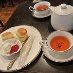 紅茶の店 ARIEL -  クリームティ