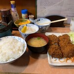 藤乃木 - ライス軽めにお願いしたけど一般的な店の普通の1杯分より多いくらい。そういや、今日は最後の紅茶出てこなかったな。