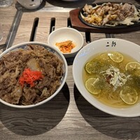 焼肉&手打ち冷麺 二郎 KANAYAMA - 