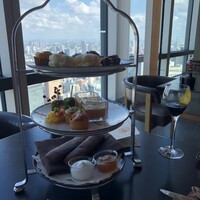 ザ タヴァン グリル＆ラウンジ - 