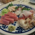 刺身盛り合わせ（北寄、マツカワ、帆立、蝦蛄、大トロ、アボカド）