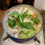 炭火焼鳥 さんぽ - ■さんぽの水炊き ￥1.408