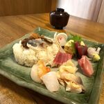 ちゅう心 - 豪華なネタが勢ぞろい！特選海鮮丼2