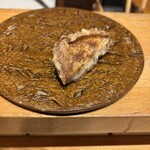 275799957 - 