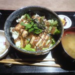 Maemiya -  鶏の梅肉風味丼
