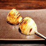 YAKITORI 燃 es - 蕪の包丁入れが見えます、すごいアツアツでした