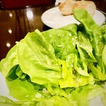 オー バカナル - グリーンサラダはシンプルにウマい