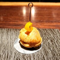 YAKITORI 燃 es - 米粉で作ったシュークリームの皮の中身はリエット、パプリカのピクルスも一緒
