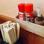 麺酒房 うさぎ家 - 卓上調味料