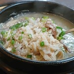 韓国家庭料理　名水 - 半鶏湯