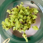 オーベルジーヌ グランスタ東京店 - 青しその実漬・・・レンチン前にフタ裏へ退避：2024/12/８