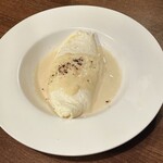 ビストロ食堂 ボナペティ - 白いオムレツ