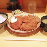 カニクリームコロッケとチキンカツ