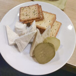 すみれ - チーズ盛り合わせ500円