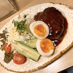 すみれ - ハンバーグ750円