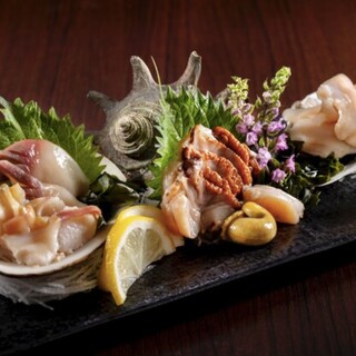 ”口福”極まりなし！日替わりの活貝をご堪能いただきます!