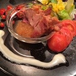 まじさく -  東京軍鶏のモモ肉西京味噌焼きサラダ フォンドボーを加えた梅ジュレ 厳選と馬渡ブ