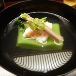 天神橋 青木 -  御椀＜車海老、うすいえんどうのお豆腐＞