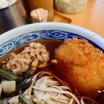 加賀 - 熱々サクサクホックホクの牛肉コロッケ。